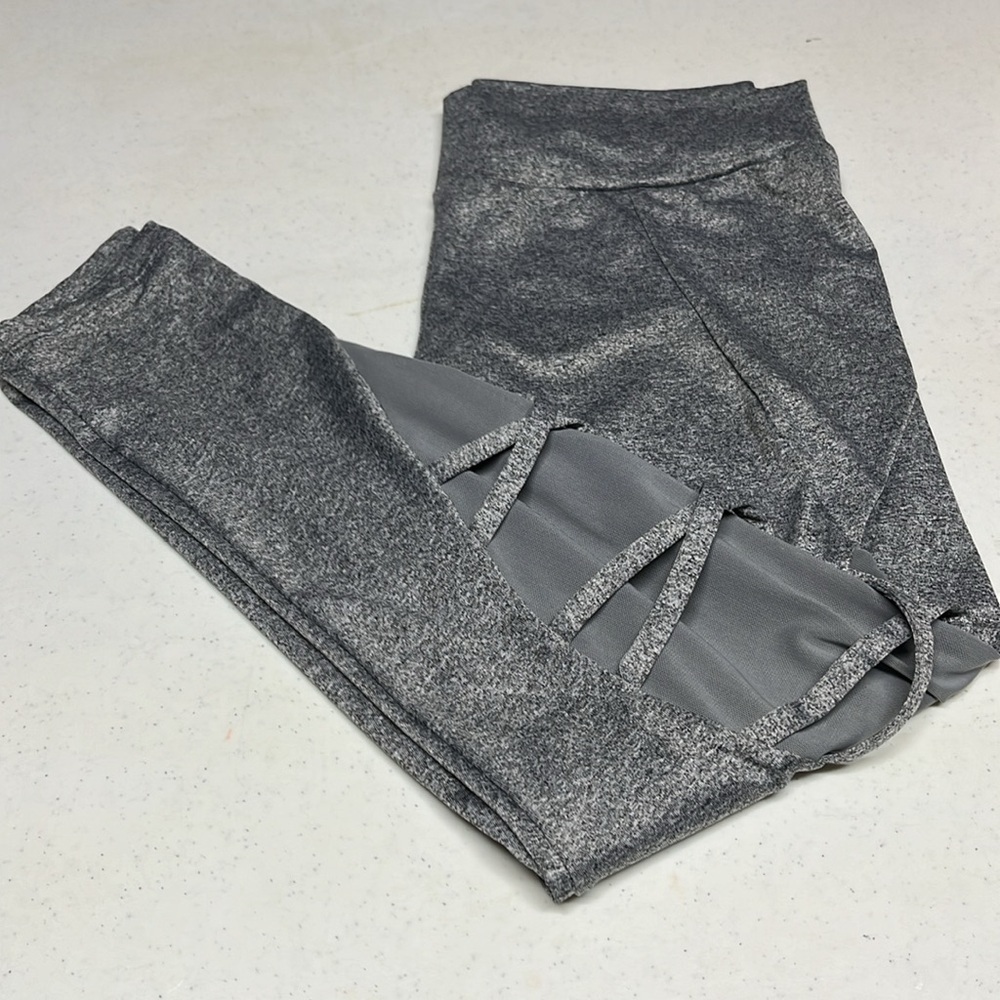 Leggings Gray Criss Cross Design - Picture 6 of 8